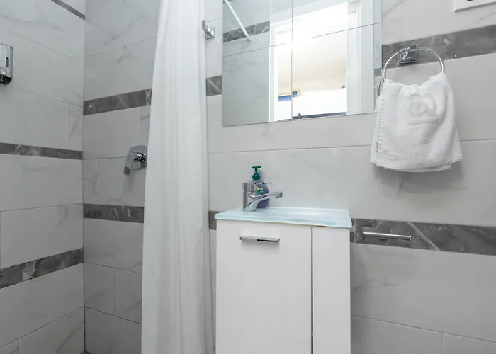 D Old Town Center ザダル