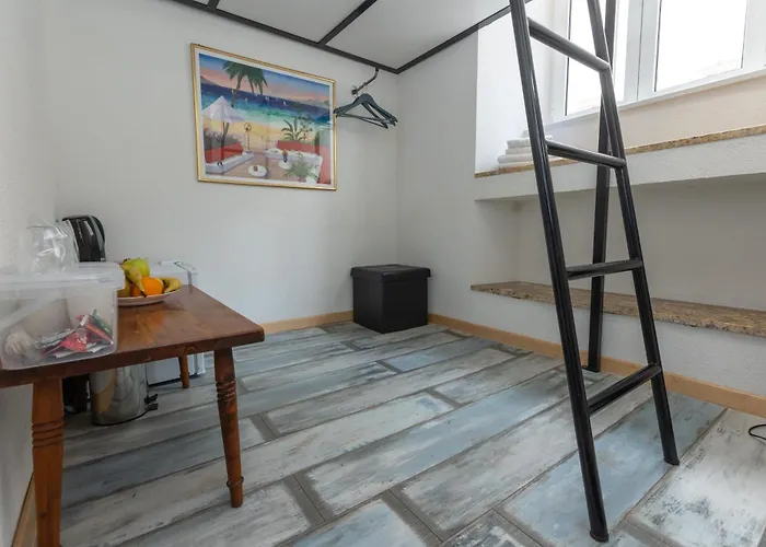 D Old Town Center アパート