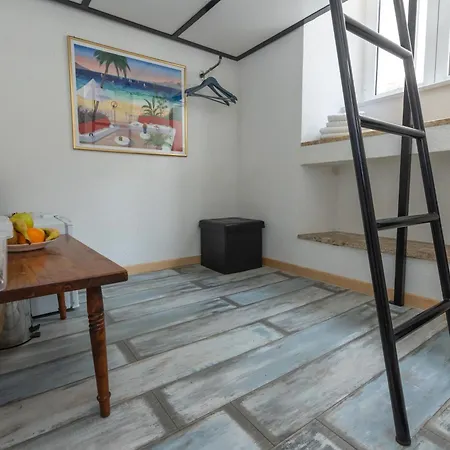 D Old Town Center Apartment